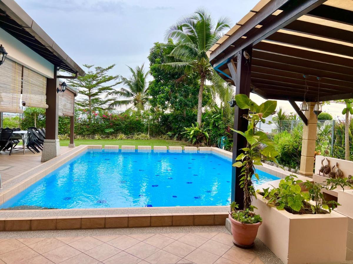 Melaka Beachfront Villa With Pool Dış mekan fotoğraf