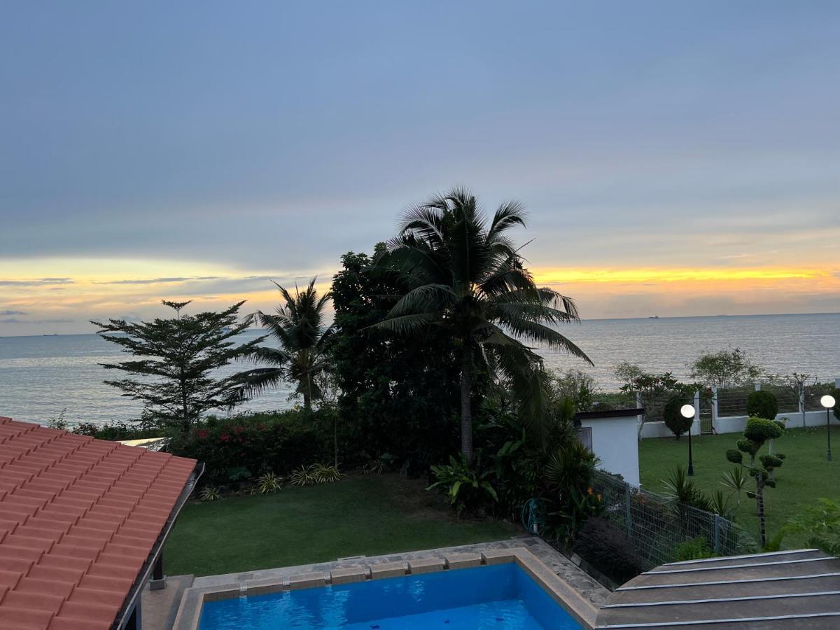Melaka Beachfront Villa With Pool Dış mekan fotoğraf