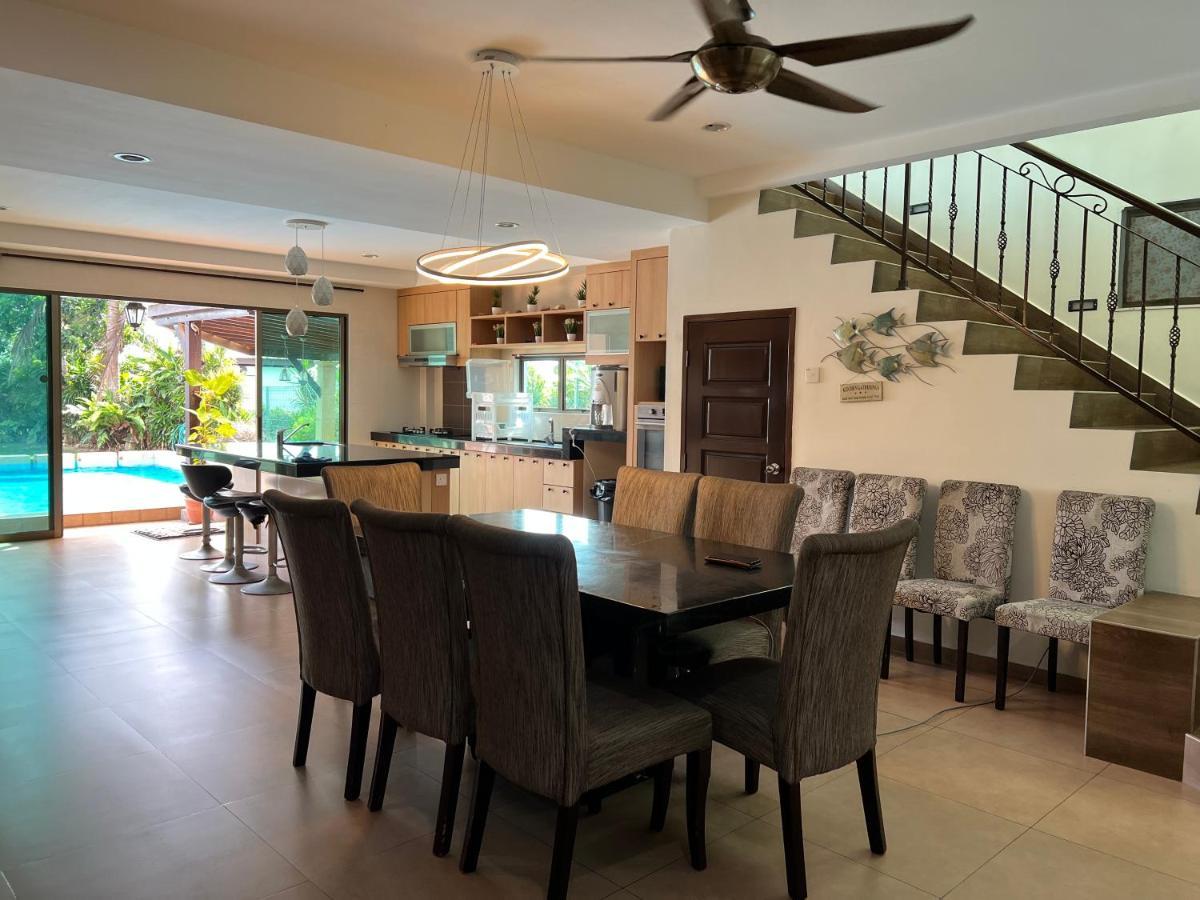 Melaka Beachfront Villa With Pool Dış mekan fotoğraf