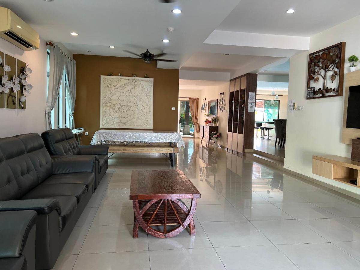 Melaka Beachfront Villa With Pool Dış mekan fotoğraf
