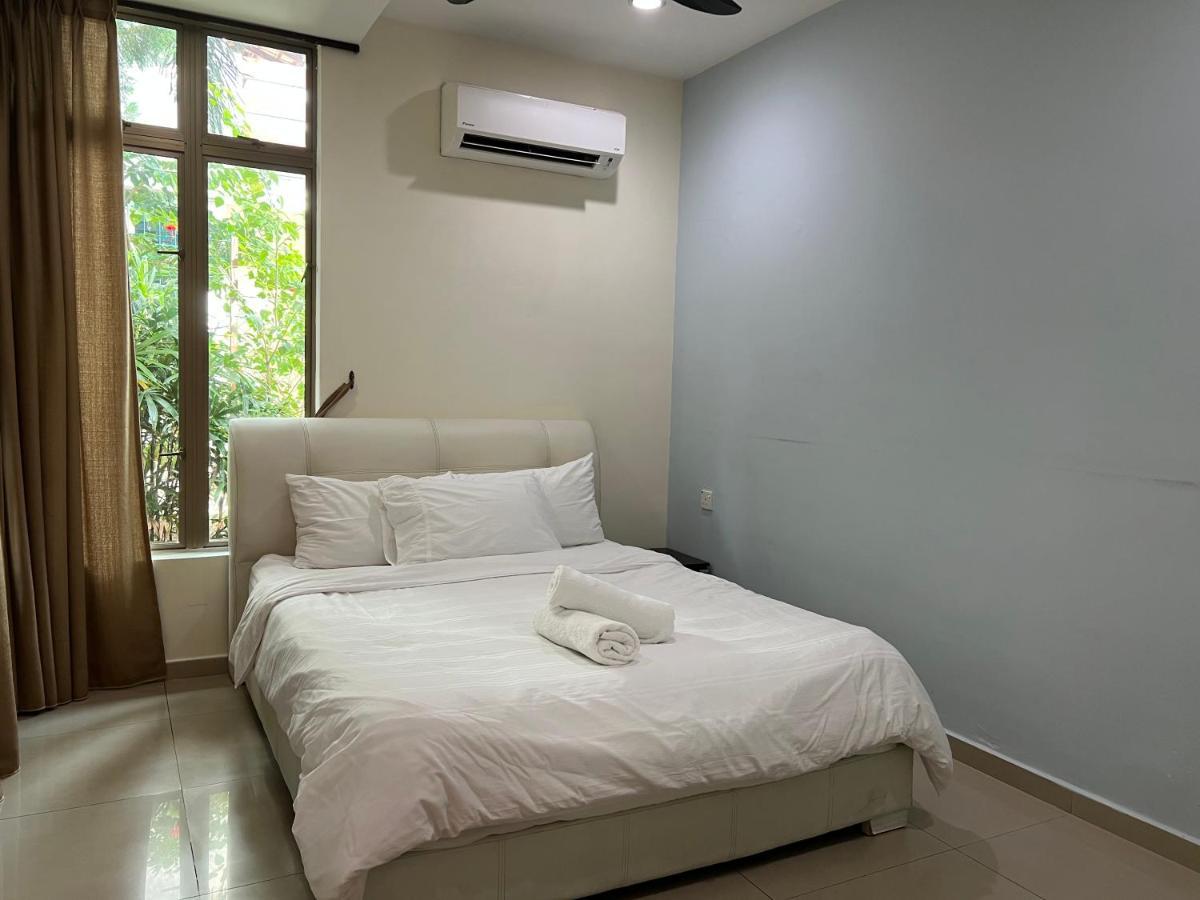 Melaka Beachfront Villa With Pool Dış mekan fotoğraf