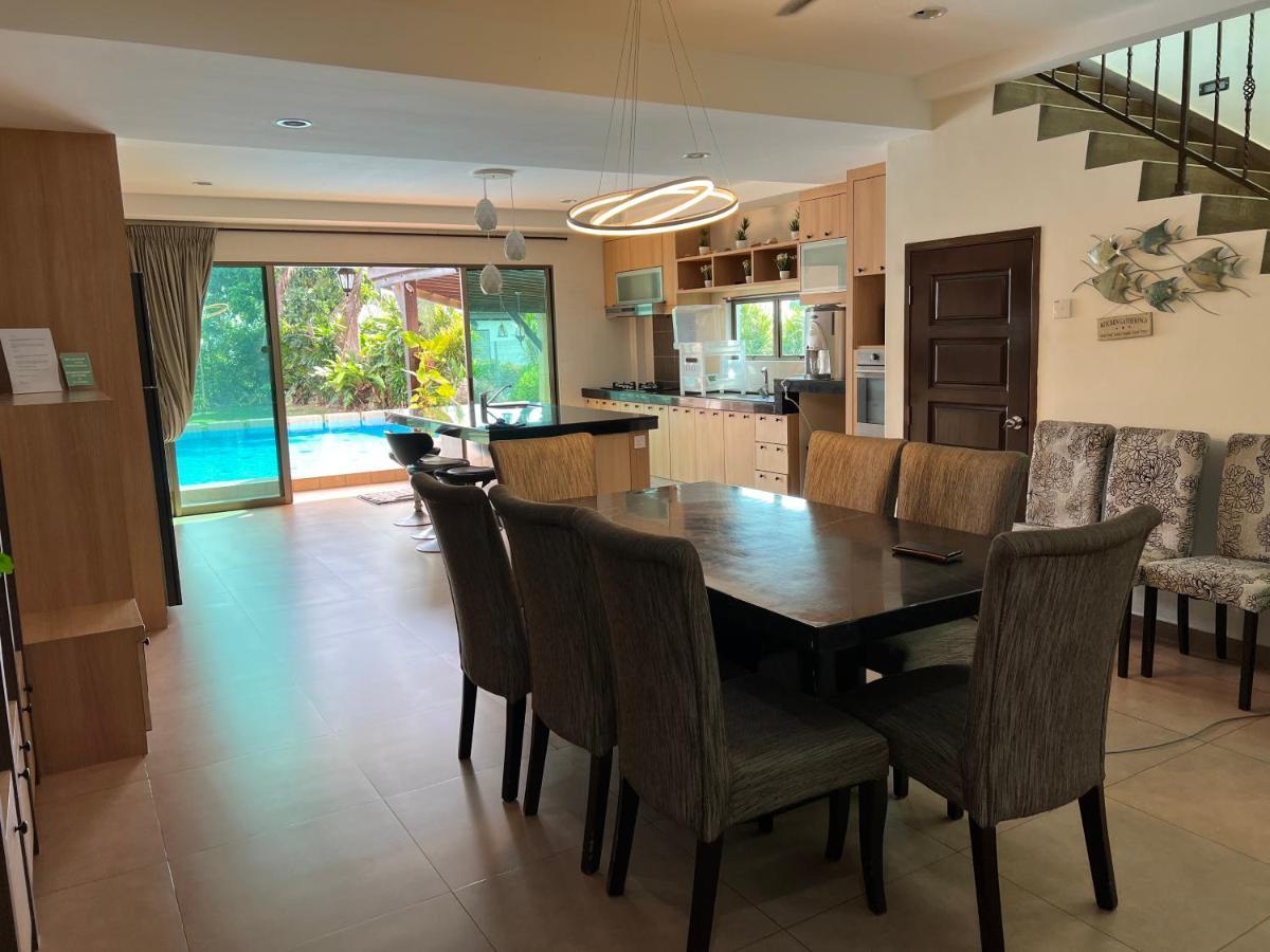 Melaka Beachfront Villa With Pool Dış mekan fotoğraf
