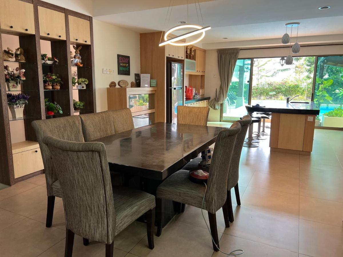 Melaka Beachfront Villa With Pool Dış mekan fotoğraf