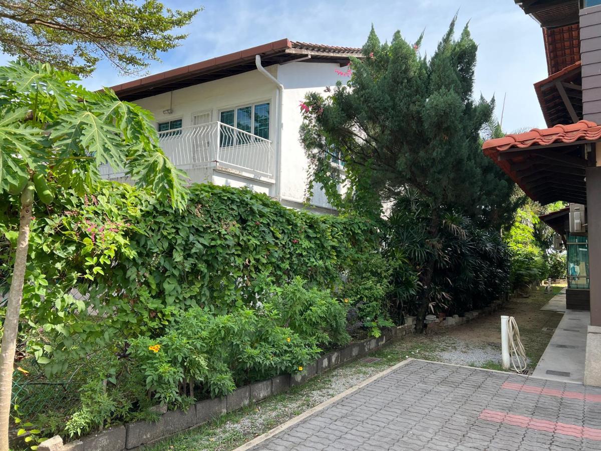 Melaka Beachfront Villa With Pool Dış mekan fotoğraf