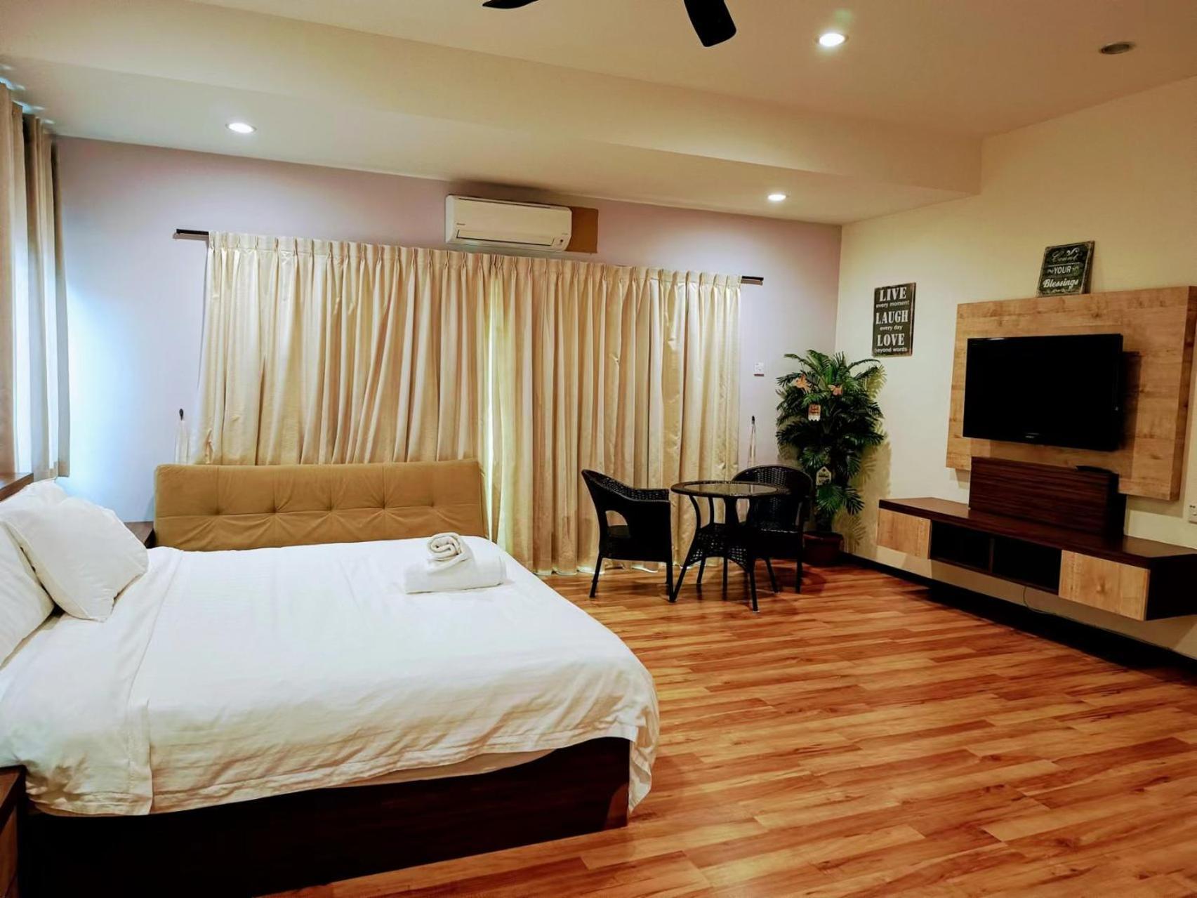 Melaka Beachfront Villa With Pool Dış mekan fotoğraf