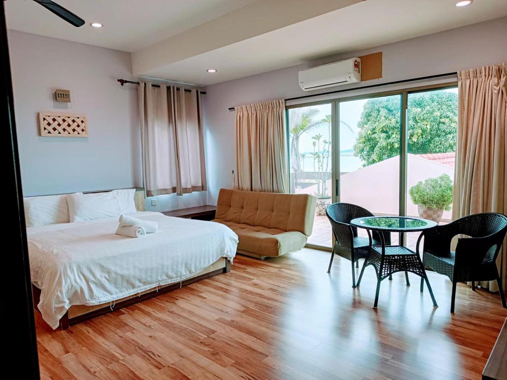 Melaka Beachfront Villa With Pool Dış mekan fotoğraf