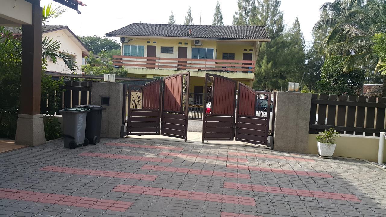 Melaka Beachfront Villa With Pool Dış mekan fotoğraf