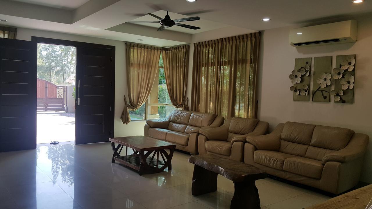 Melaka Beachfront Villa With Pool Dış mekan fotoğraf
