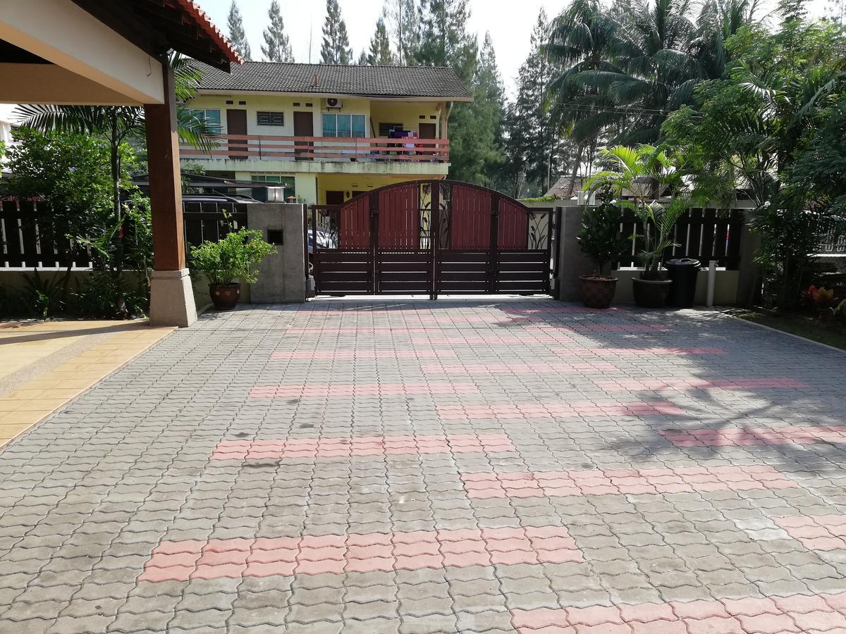 Melaka Beachfront Villa With Pool Dış mekan fotoğraf
