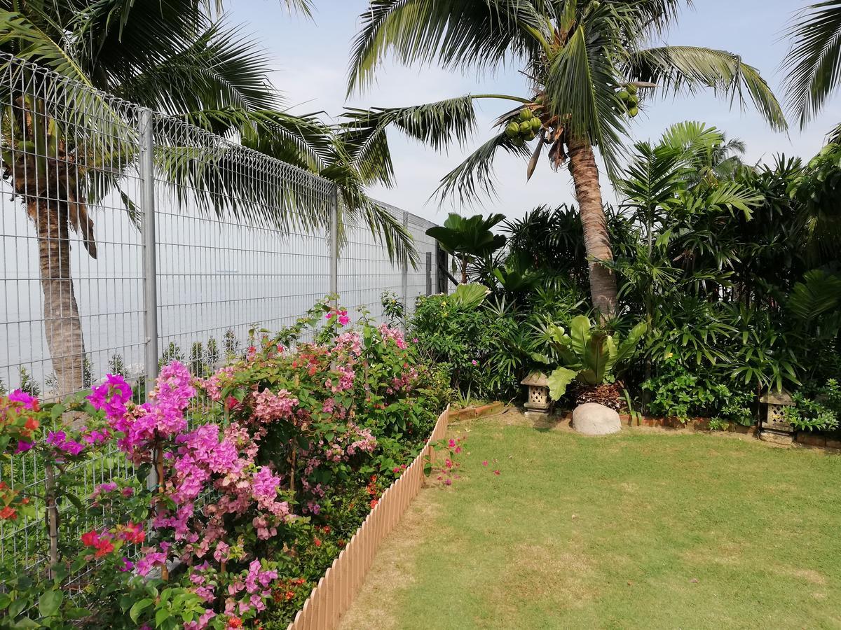 Melaka Beachfront Villa With Pool Dış mekan fotoğraf