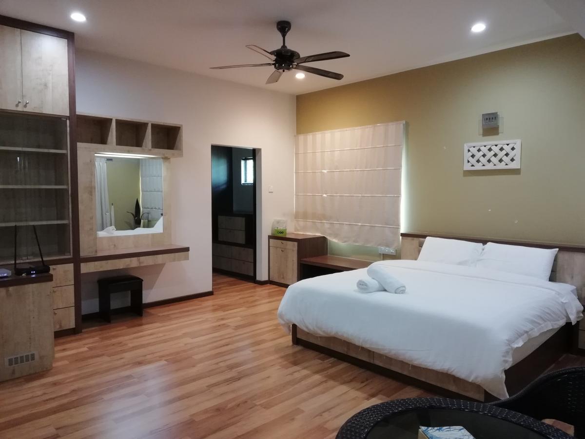 Melaka Beachfront Villa With Pool Dış mekan fotoğraf